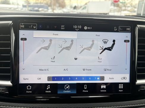 New 2026 Chrysler Pacifica Select w/ S Appearance Package image 18