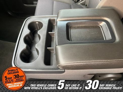 Used 2017 Chevrolet Silverado 2500 LT AWD/4WD image 33