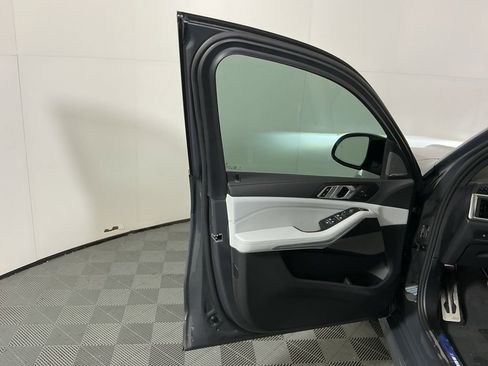 New 2026 BMW X5 M60i image 24