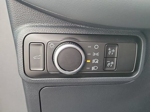Used 2026 Ford Explorer Active RWD image 14