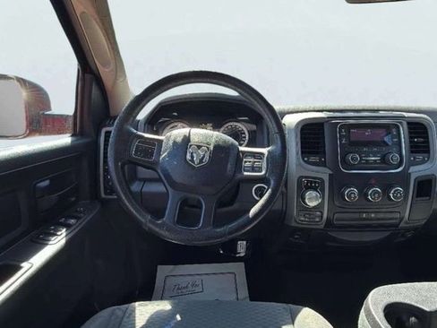 Used 2017 RAM 1500 Express image 10