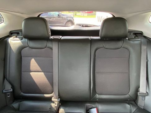 Used 2025 Chevrolet Trax LT FWD image 24