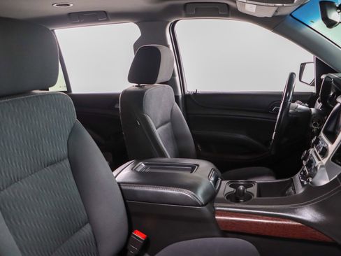 Used 2020 GMC Yukon SLE w/ Enhanced Driver Alert Package image 30