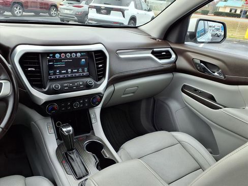 Used 2019 GMC Acadia SLT image 29