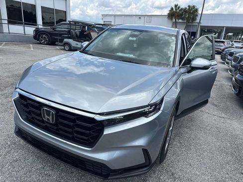 Used 2026 Honda CR-V LX image 3
