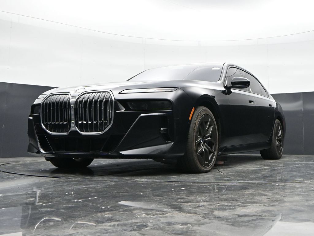 Used 2023 BMW 760i xDrive AWD/4WD image 47