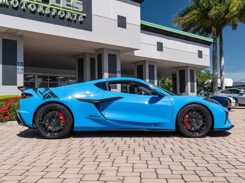 Used 2024 Chevrolet Corvette Z06 w/ Stealth Interior Trim Package image 55