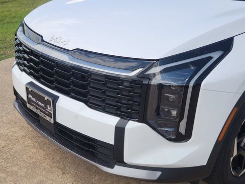 Used 2026 Kia Sportage EX FWD image 10