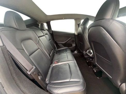 Used 2023 Tesla Model Y Long Range Dual Motor All-Whee image 20