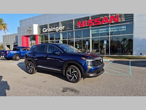 Used 2025 Nissan Kicks SV image 17