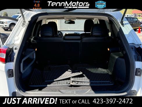 Used 2018 Jeep Cherokee Latitude Plus w/ Cold Weather Group image 14