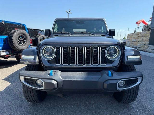 Used 2024 Jeep Wrangler Unlimited Sahara w/ Technology Group AWD/4WD image 9