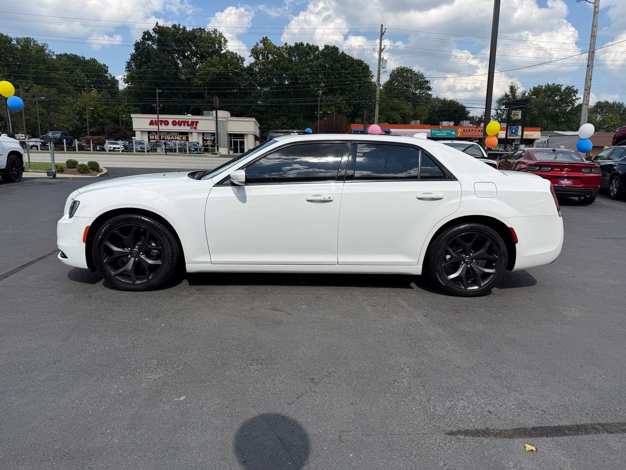 Used 2023 Chrysler 300 S RWD image 4