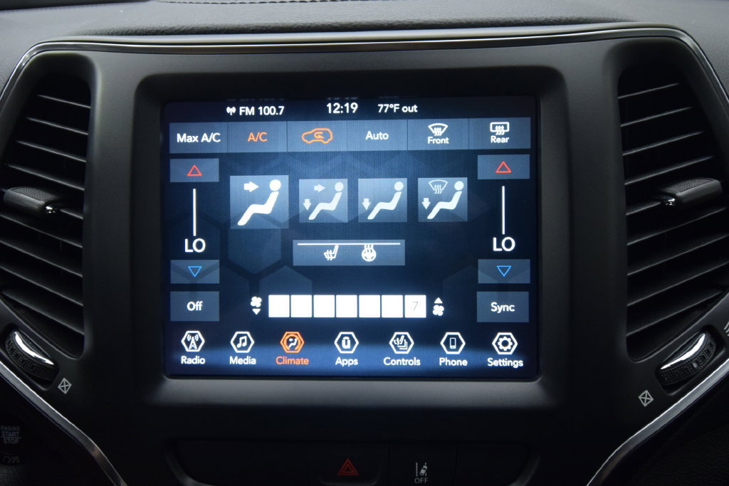 Used 2022 Jeep Cherokee Latitude Lux FWD image 13