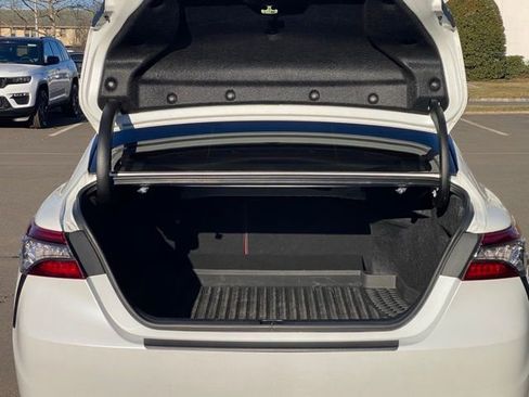 Used 2023 Toyota Camry XSE image 12