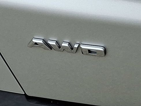 Used 2017 Cadillac XT5 Luxury w/ Driver Awareness Package image 35