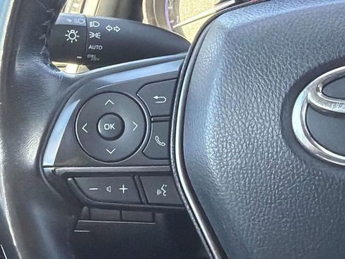 Used 2022 Toyota Camry SE image 10