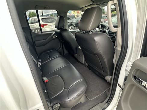 Used 2019 Nissan Frontier SV AWD/4WD image 30
