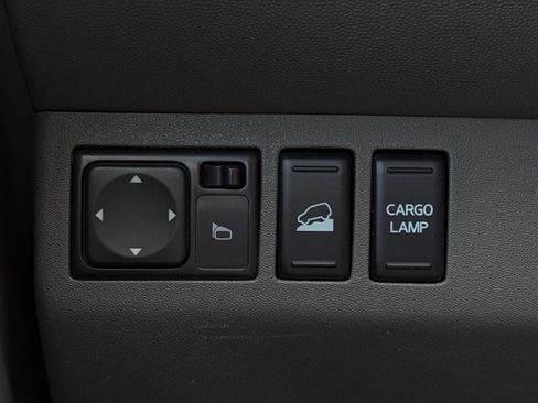 Used 2017 Nissan Frontier SV AWD/4WD image 25