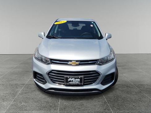 Used 2017 Chevrolet Trax LS FWD image 2