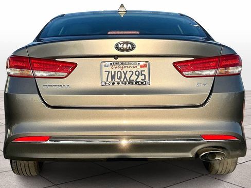 Used 2017 Kia Optima EX image 7