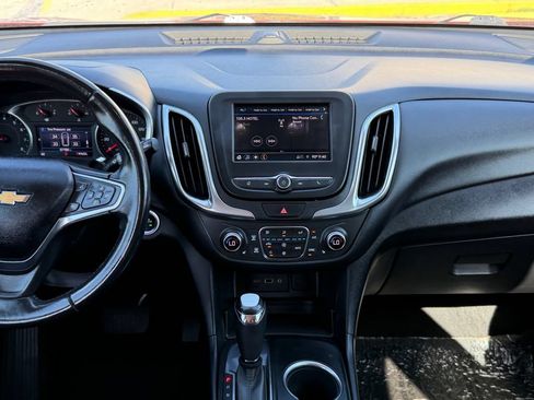 Used 2019 Chevrolet Equinox LT FWD image 15