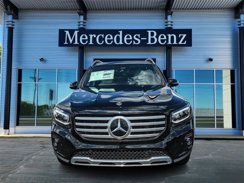 New 2026 Mercedes-Benz GLB 250 4MATIC image 2