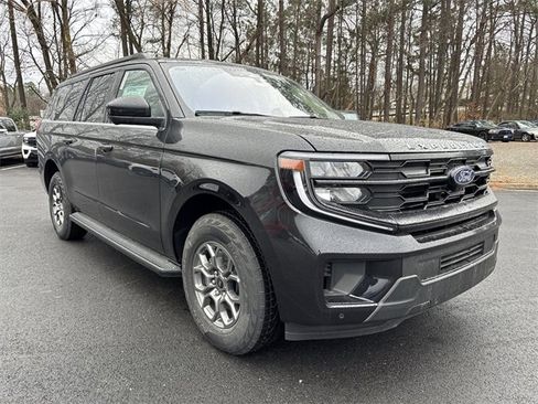 New 2025 Ford Expedition Max Active image 2