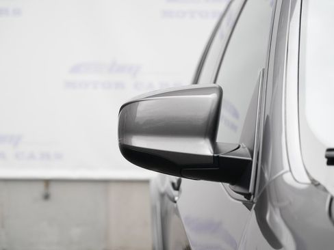 Used 2011 BMW X5 M image 9