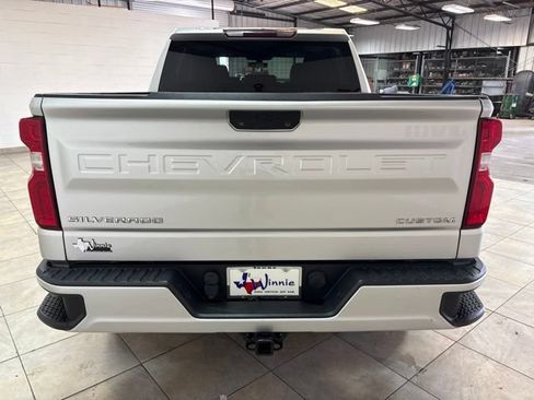 Used 2022 Chevrolet Silverado 1500 Custom RWD image 8