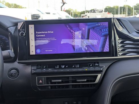 Used 2025 Toyota Camry XSE FWD image 20