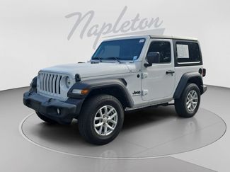 Used 2023 Jeep Wrangler Sport AWD/4WD video 1