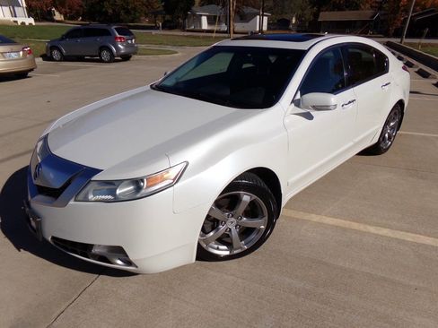 Used 2011 Acura TL SH-AWD image 3