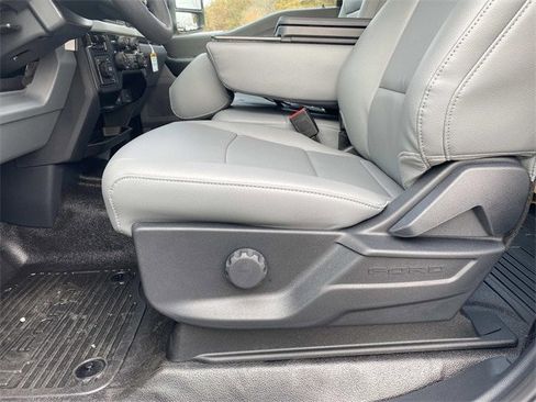 New 2026 Ford F550 4x4 Crew Cab Super Duty image 34