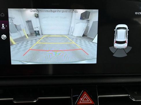 New 2025 Kia Niro EX Touring image 5