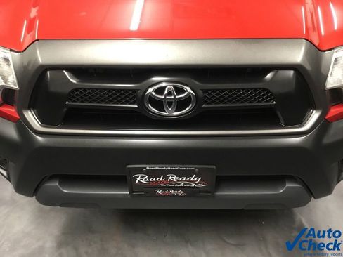 Used 2014 Toyota Tacoma 2WD Regular Cab image 25