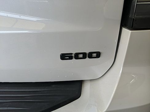 Used 2023 Cadillac Escalade ESV Sport w/ Touring Package image 8