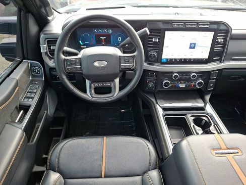 Used 2024 Ford F250 Platinum w/ Tremor Off-Road Package image 11