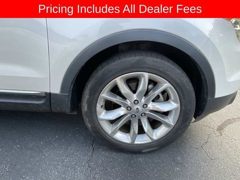 Used 2014 Ford Explorer Limited w/ Equipment Group 301A AWD/4WD image 12