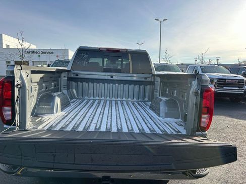 New 2026 GMC Sierra 1500 SLE w/ Preferred Package image 15