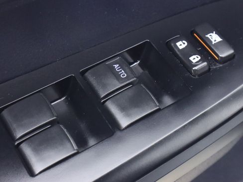 Used 2015 Toyota Tundra SR image 23