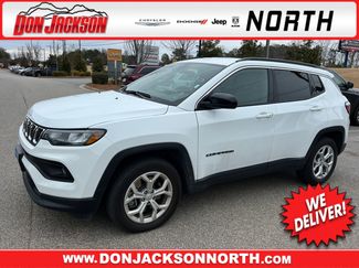 Used 2024 Jeep Compass Latitude video 1