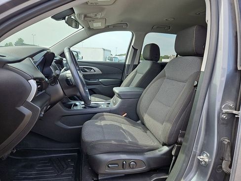Used 2021 Chevrolet Traverse LT FWD image 14