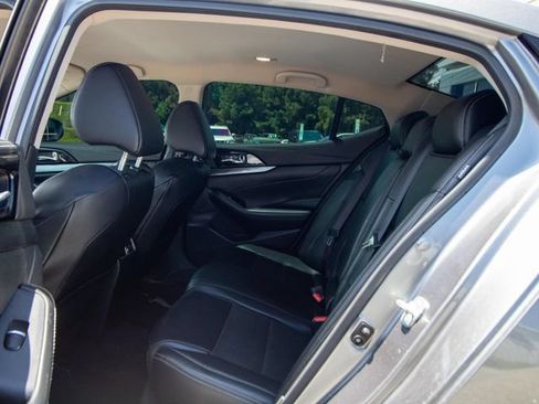Used 2021 Nissan Maxima 3.5 SV w/ Floor Mat Group FWD image 8