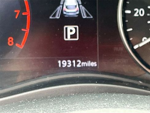 Used 2024 Nissan Kicks SR image 12