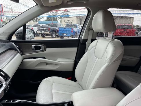 Used 2023 Kia Sorento EX w/ Panoramic Sunroof Package FWD image 16