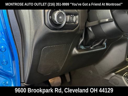 Used 2022 Jeep Wrangler Unlimited Sahara w/ LED Lighting Group AWD/4WD image 19