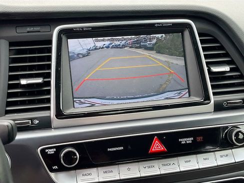 Used 2019 Hyundai Sonata Limited w/ Ultimate Package 02 FWD image 14