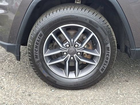 Used 2020 Jeep Grand Cherokee Limited AWD/4WD image 8