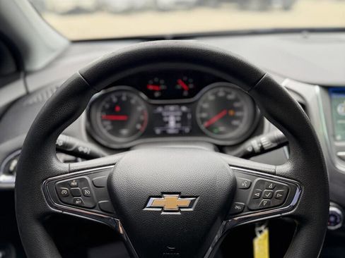 Used 2019 Chevrolet Cruze LT w/ LT Fleet Convenience Package image 8